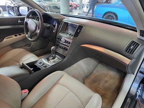 Used 2011 INFINITI G25 x w/ Moonroof Pkg image 25