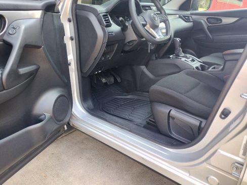 Used 2017 Nissan Rogue Sport S w/ S Appearance Package image 3