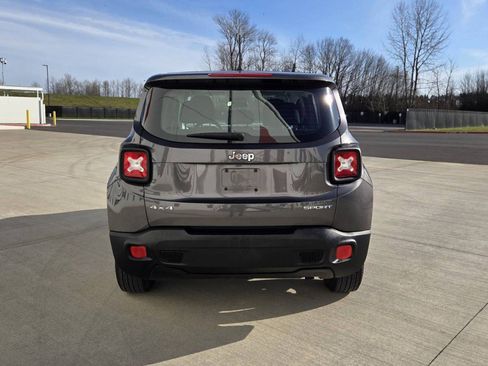 Used 2017 Jeep Renegade Sport image 6
