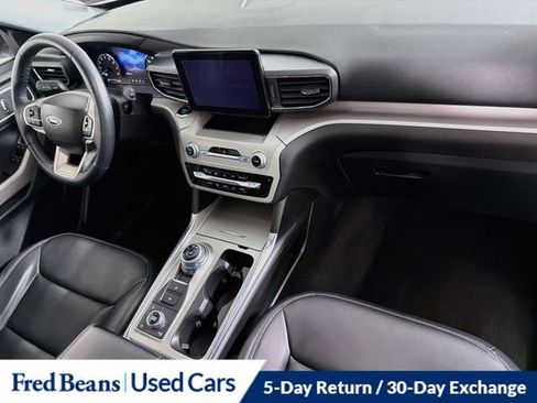 Used 2023 Ford Explorer XLT w/ Equipment Group 202A AWD/4WD image 36