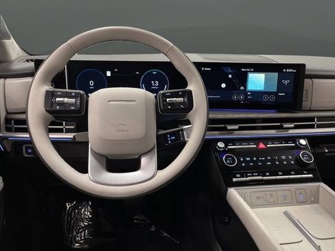 Used 2025 Hyundai Santa Fe Calligraphy image 5