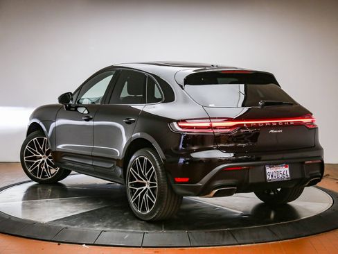 Certified 2026 Porsche Macan AWD/4WD image 5