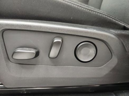 Used 2025 Chevrolet Colorado W/T w/ WT Custom Package image 36