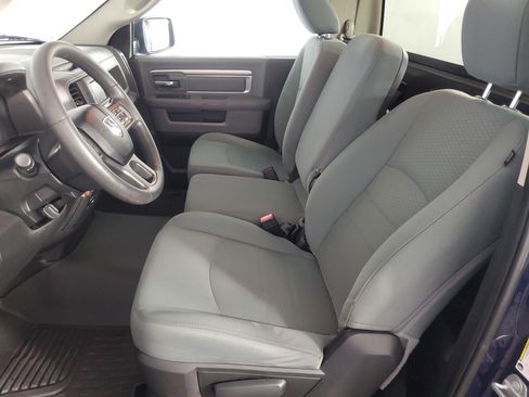 Used 2018 RAM 1500 Express RWD image 12
