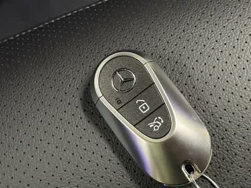 Certified 2026 Mercedes-Benz GLC 300 4MATIC image 39