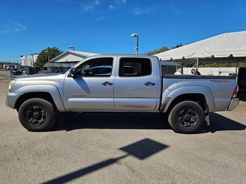 Used 2014 Toyota Tacoma PreRunner w/ SR5 Package image 3