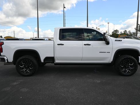 Used 2024 Chevrolet Silverado 2500 LTZ w/ LTZ Plus Package image 12