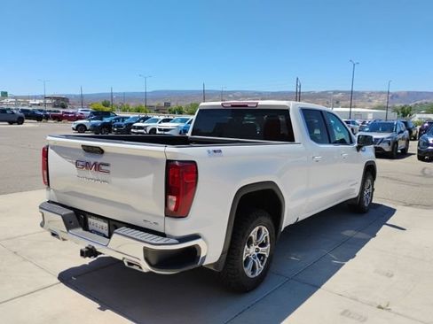 Used 2023 GMC Sierra 1500 SLE w/ X31 Off-Road Package AWD/4WD image 5