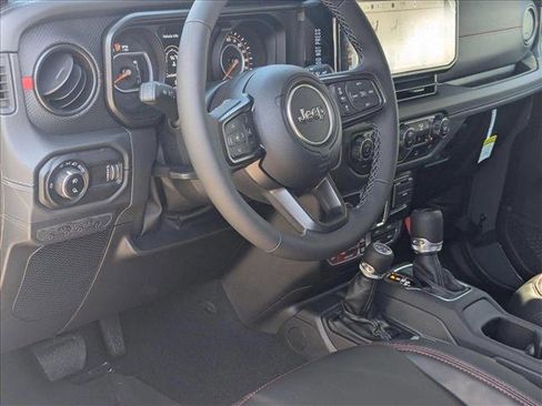 New 2025 Jeep Gladiator Rubicon w/ Convenience Group image 3