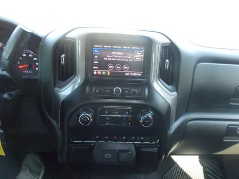 Used 2020 Chevrolet Silverado 1500 Custom w/ Custom Value Package RWD image 30