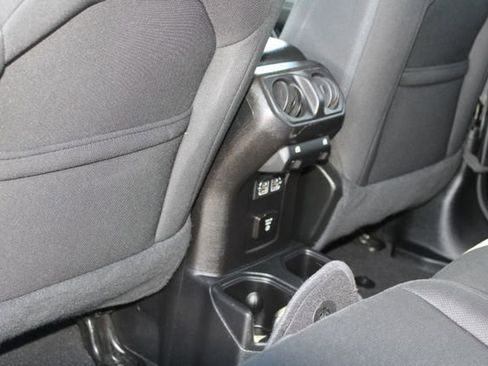 Used 2020 Jeep Gladiator Overland image 40