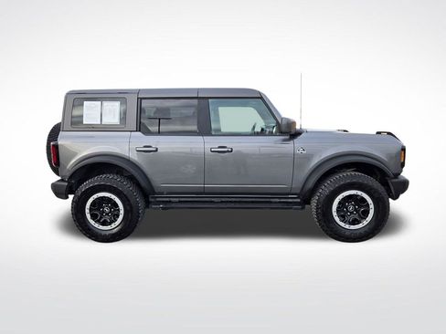 Used 2022 Ford Bronco Outer Banks w/ Sasquatch Package image 2