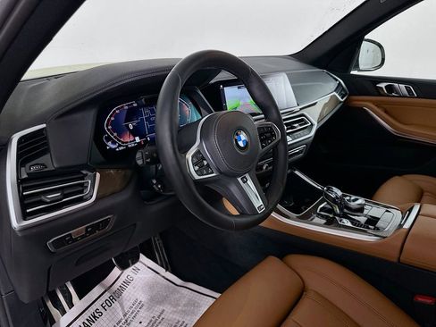Used 2022 BMW X5 sDrive40i w/ M Sport Package image 9