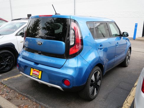 Used 2018 Kia Soul + FWD image 7