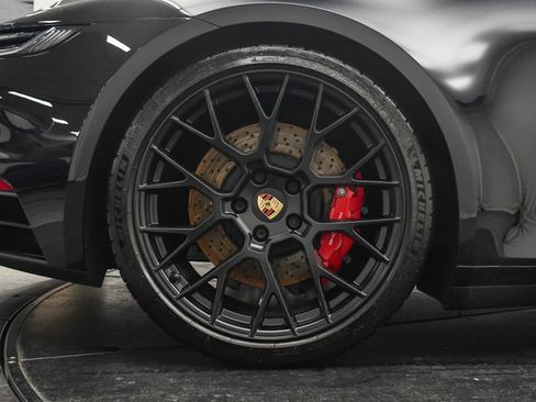 Used 2024 Porsche 911 Carrera S image 31