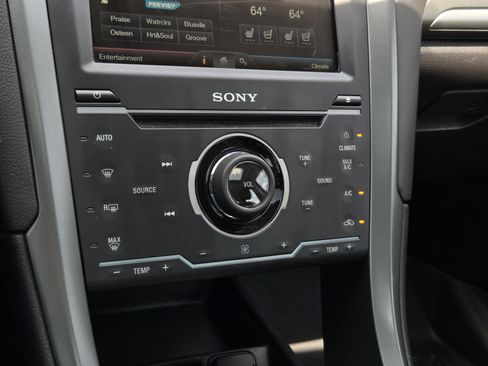 Used 2014 Ford Fusion Titanium FWD image 23