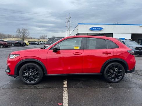 Used 2025 Honda HR-V Sport image 5