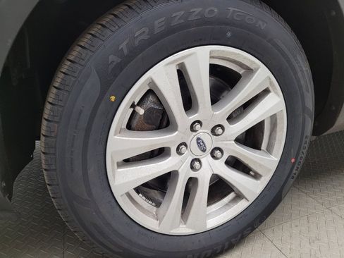 Used 2019 Ford Explorer XLT AWD/4WD image 31