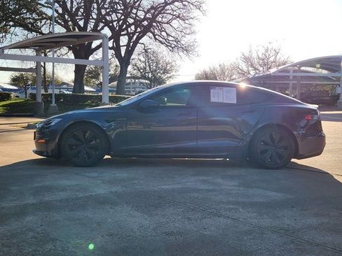 Used 2022 Tesla Model S Base image 11