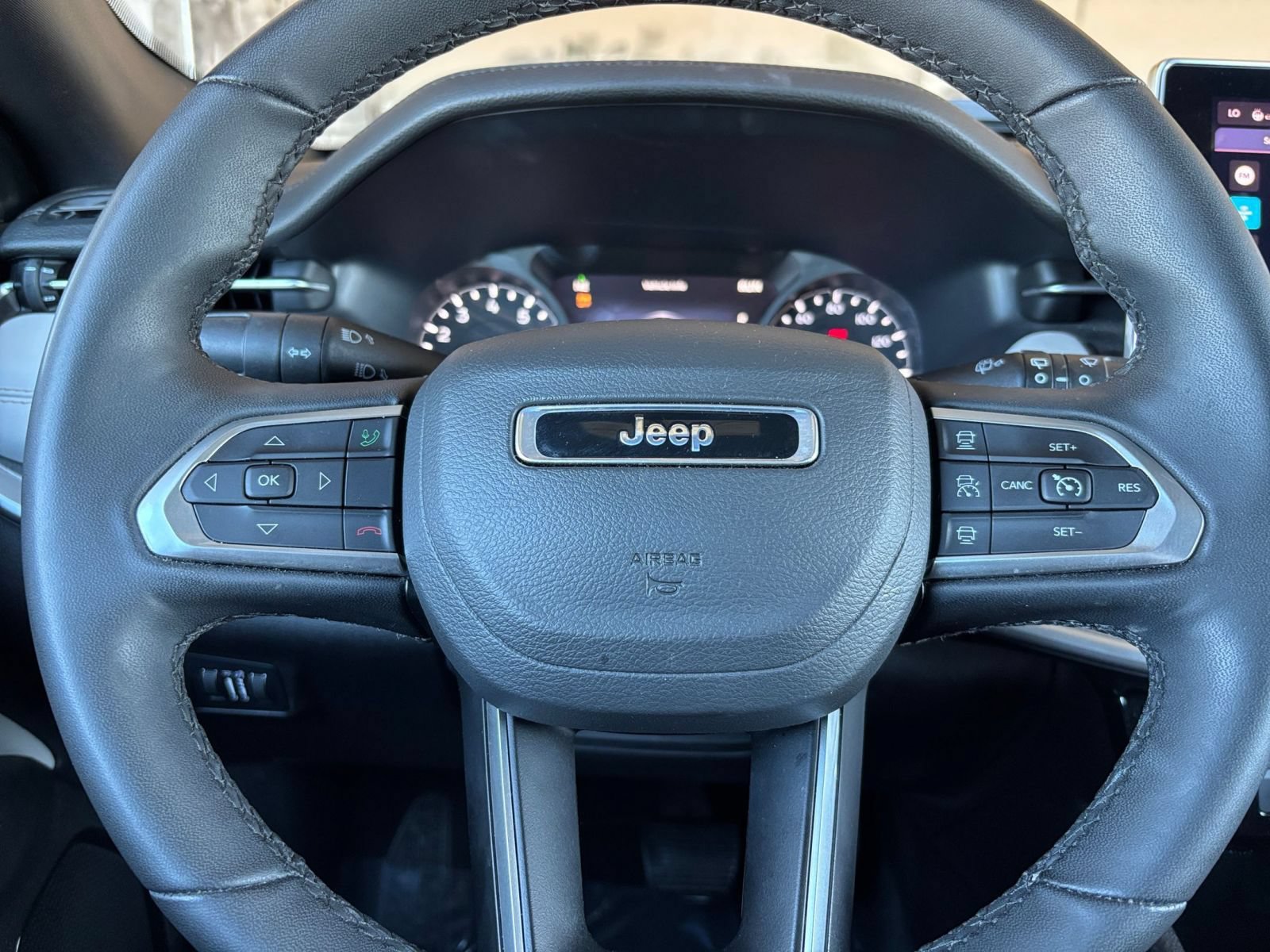Used 2025 Jeep Compass Limited AWD/4WD image 28