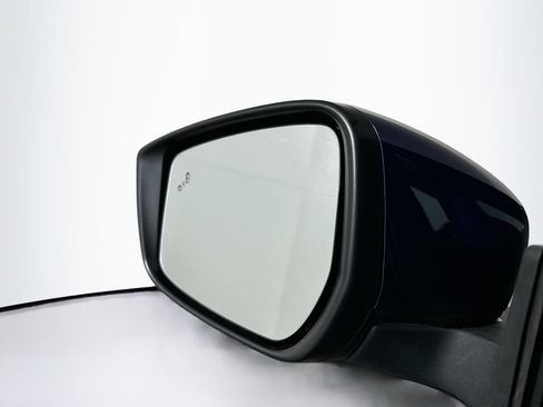 Used 2024 Nissan Leaf S image 16