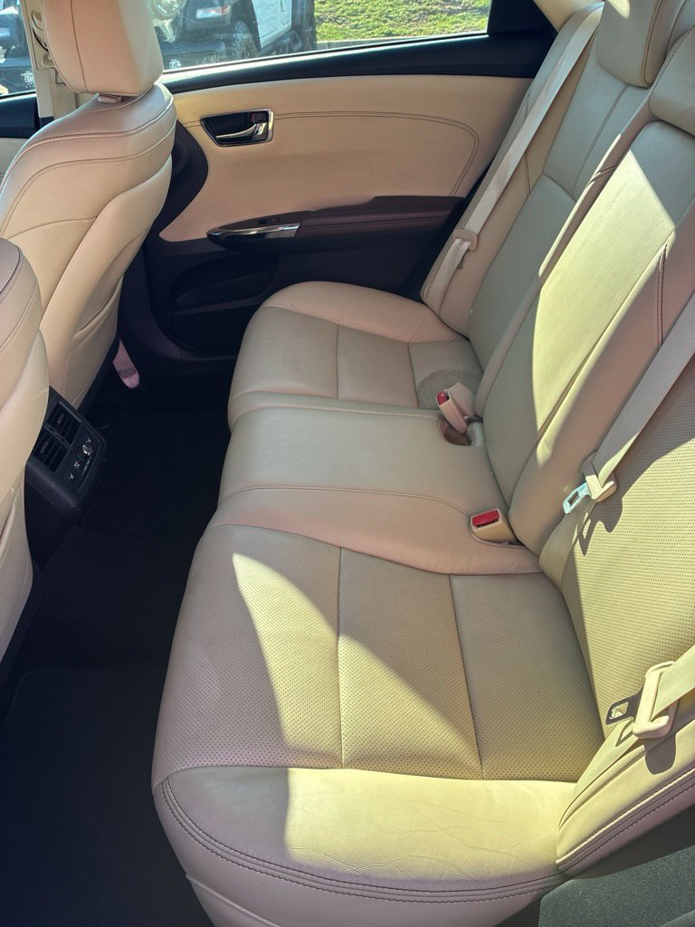Used 2016 Toyota Avalon Limited w/ Toyota Safety Sense Package FWD image 10