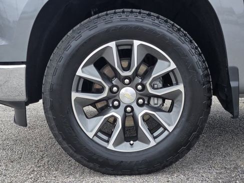 Used 2023 Chevrolet Silverado 1500 LT AWD/4WD image 10