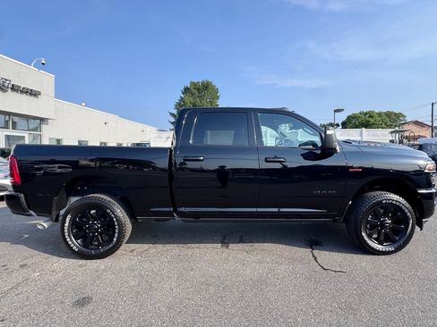 Used 2025 RAM 2500 Laramie AWD/4WD image 9