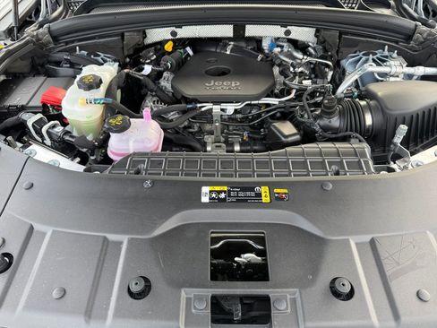 New 2026 Jeep Grand Cherokee Altitude image 23