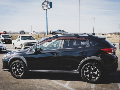 Used 2018 Subaru Crosstrek 2.0i Premium w/ Eyesight System image 8