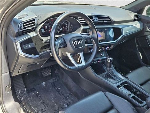 Used 2023 Audi Q3 2.0T Premium w/ Black Optic Sport Package AWD/4WD image 9