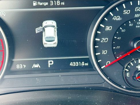 Used 2023 Kia Stinger GT2 image 42