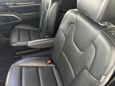 Certified 2025 Kia Telluride S FWD image 26