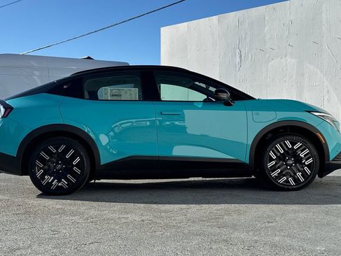 New 2026 Nissan Leaf Platinum+ image 3