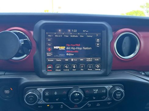 Used 2023 Jeep Wrangler Unlimited Rubicon w/ LED Lighting Group AWD/4WD image 25