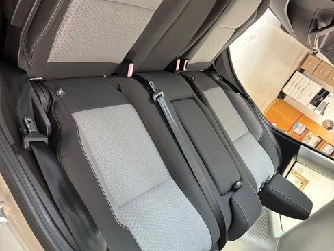 Used 2017 Ford C-MAX SE image 24