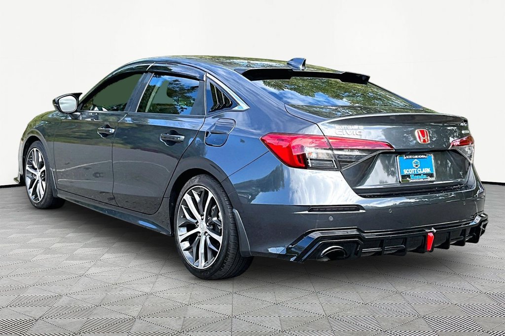 Used 2024 Honda Civic Touring image 5