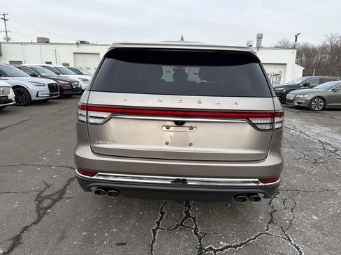 Used 2020 Lincoln Aviator Reserve w/ Equipment Group 201A image 4