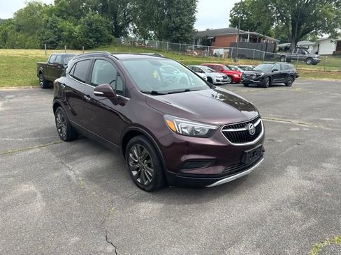 Used 2018 Buick Encore Preferred FWD image 2