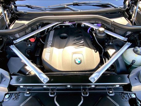 Used 2026 BMW X7 xDrive40i w/ M Sport Package image 28