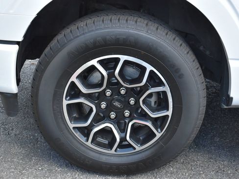 Used 2022 Ford F150 XLT w/ Equipment Group 302A High AWD/4WD image 9