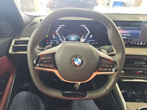 Used 2025 BMW 330i xDrive Sedan w/ Premium Package AWD/4WD image 18
