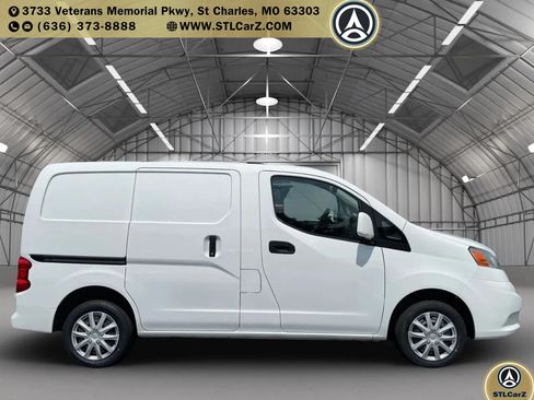 Used 2020 Nissan NV200 SV w/ Back Door Glass Package FWD image 2