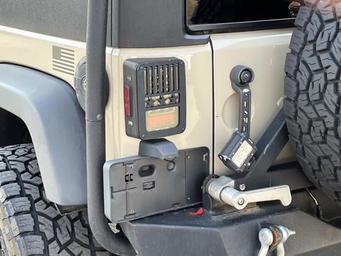 Used 2018 Jeep Wrangler Unlimited Rubicon image 5