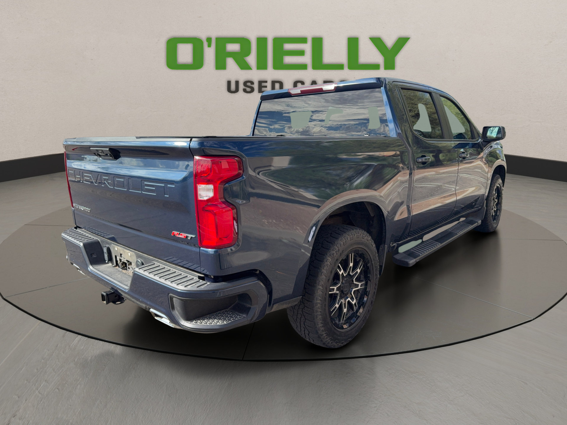 Used 2023 Chevrolet Silverado 1500 RST w/ Z71 Off-Road Package AWD/4WD image 5