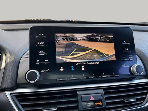Used 2019 Honda Accord LX image 26