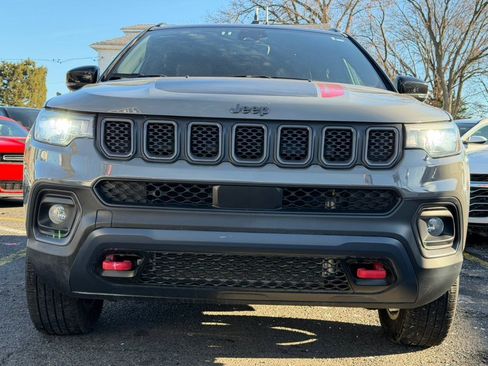 Used 2023 Jeep Compass Trailhawk image 7