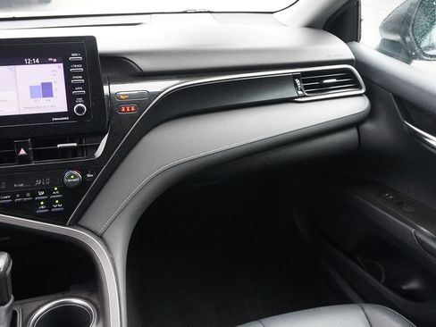 Used 2022 Toyota Camry SE w/ Convenience Package FWD image 28