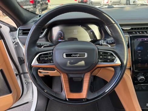 Used 2021 Jeep Grand Cherokee L Summit image 17