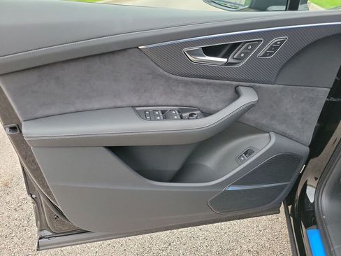 New 2026 Audi SQ7 Prestige AWD/4WD image 19